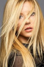 KATHERYN WINNICK in Bello Magazine, April 2015 Issue