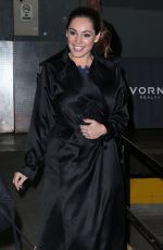 KELLY BROOK leaves Her Hotel in New York 04/16/2015