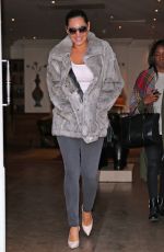 KELLY BROOK Leaves Her London Hotel