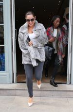 KELLY BROOK Leaves Her London Hotel