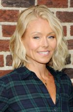 KELLY RIPA Arrives at The Late Show with David Letterman