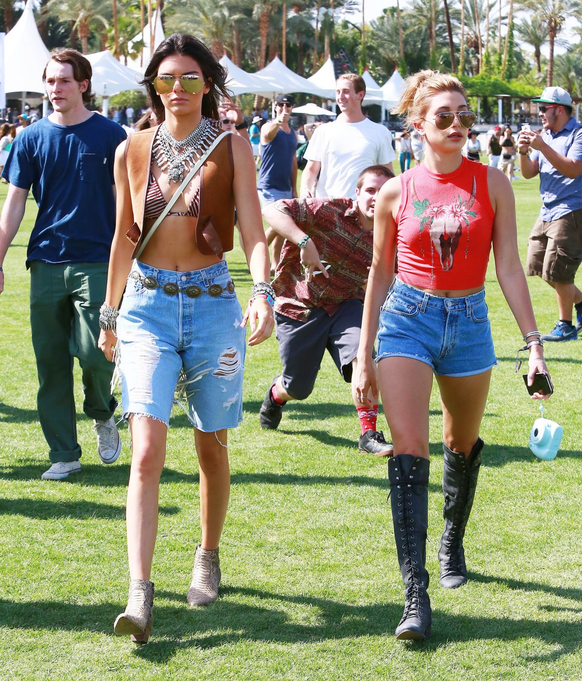 KENDALL and KYILE JENNER and HAILEY BALDWIN at Coachella Music Festival ...