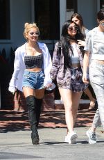 KENDALL and KYLIE JENNER Out for Lunch in Los Angeles
