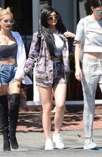 KENDALL and KYLIE JENNER Out for Lunch in Los Angeles