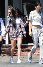 KENDALL and KYLIE JENNER Out for Lunch in Los Angeles