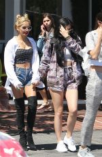 KENDALL and KYLIE JENNER Out for Lunch in Los Angeles