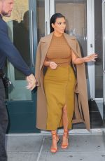 KIM KARDASHIAN Leaves Her Apartment in New York 04/22/2015
