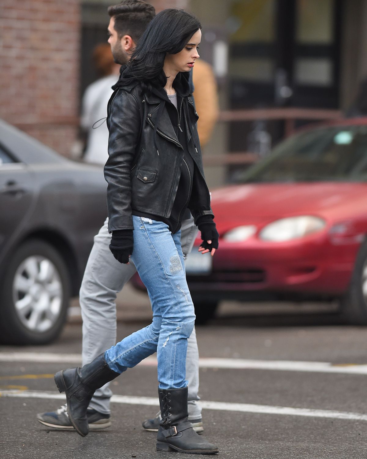 KRYSTER RITTER on the Set of A.K.A. Jessica Jones in New York – HawtCelebs
