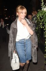 KYLIE MINOGUE Arrives at Town House Restaurant in London
