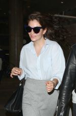 LORDE Arrives at LAX Airport in Los Angeles 04/26/2015