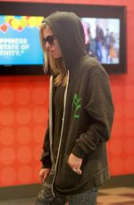 NICKY HILTON Heading to a Gym in New York 04/17/2015