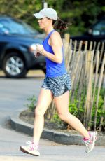 PIPPA MIDDLETON Out Jogging in London 04/12/2015