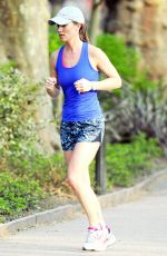 PIPPA MIDDLETON Out Jogging in London 04/12/2015