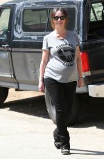 Pregnanr JENNIFE LOVE HEWITT Out and About in Santa Monica