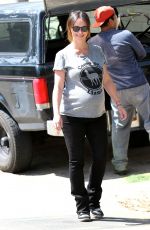 Pregnanr JENNIFE LOVE HEWITT Out and About in Santa Monica