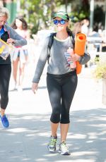 REESE WITHERSPOON Leaves a Hym in Brentwood