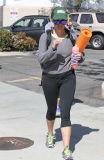REESE WITHERSPOON Leaves a Hym in Brentwood