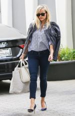 REESE WITHERSPOON Out for Breakfast in Brentwood