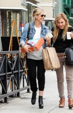 SARAH MICHELLE GELLAR Leaves a Spa in Beverly Hills 04/24/2015