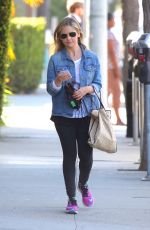 SARAH MICHELLE GELLAR Out and About in Santa Monica 04/29/2015