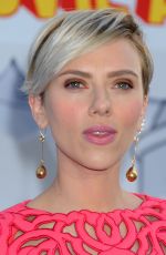 SCARLETT JOHANSSON at 2015 MTV Movie Awards in Los Angeles