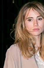 SUKI WATERHOUSE at Burberry London in Los Angeles Event in Los Angeles