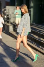 TAYLOR SWIFT Out and About in New York 04/18/2015