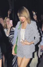 TAYLOR SWIFT Out and About in New York 04/18/2015