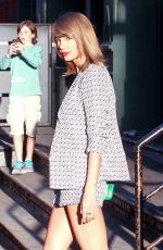 TAYLOR SWIFT Out and About in New York 04/18/2015