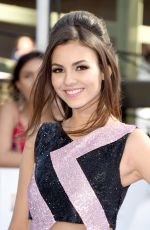 VICTORIA JUSTICE at 2015 MTV Movie Awards in Los Angeles