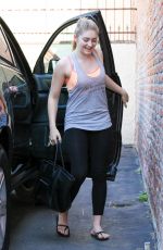 WILLOW SHIELDS Arrives at DWTS Rehearsal Studio in Hollywood 04/17/2015