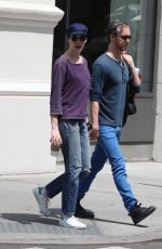 ANNE HATHAWAY Out for Lunch in New York