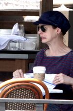 ANNE HATHAWAY Out for Lunch in New York