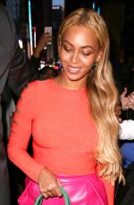 BEYONCE KNOWLES Leaves Her Office Building in New York 05/14/2015