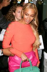 BEYONCE KNOWLES Leaves Her Office Building in New York 05/14/2015