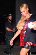 BEYONCE Leaves Terminal 5 in New York 05/17/2015