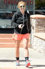 BRITNEY SPEARS Leaves Drenched Fitness in Thousand Oaks 05/10/2015