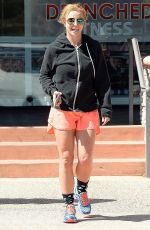 BRITNEY SPEARS Leaves Drenched Fitness in Thousand Oaks 05/10/2015