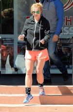 BRITNEY SPEARS Leaves Drenched Fitness in Thousand Oaks 05/10/2015