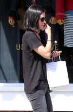 COURTNEY COX Leaves Brentwood Country Market 04/29/2015