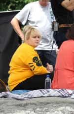 DAKOTA JOHNSON on the Set of How to be Single 05/28/2015