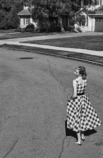 ELIZABETH BANKS in The Edit Magazine, May 2015 Issue