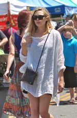 ELIZABETH OLSEN Leaves Farmer