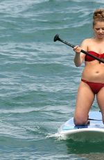 ELSABETH HARNOIS Paddleboarding in Maui 05/27/2015