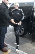 GWEN STEFANI Arrives at LAX Airport in Los Angeles 04/30/2015