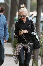 GWEN STEFANI Out and About in Los Angeles 05/21/2015