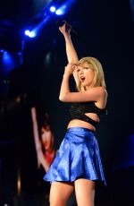 TAYLOR SWIFT Performs at Rock in Rio USA in Las Vegas