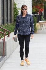 JENNIFER GARNER Heading to Soulcycle 05/12/2015