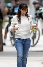 JENNIFER GARNER in Jeans Leaves Starbucks in Brentwood 05/05/2015