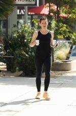 JENNIFER GARNER Leaves a Gym in Los Angeles 05/11/2015